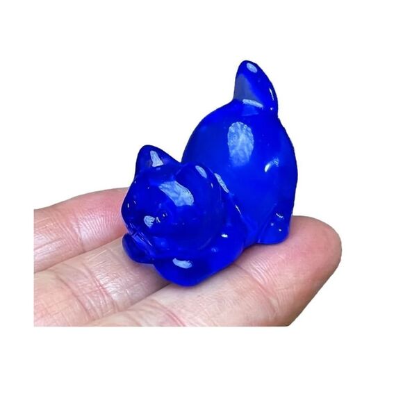 New! Natural Carved Cat in Blue Opal Calming Stone - Picture 1 of 3